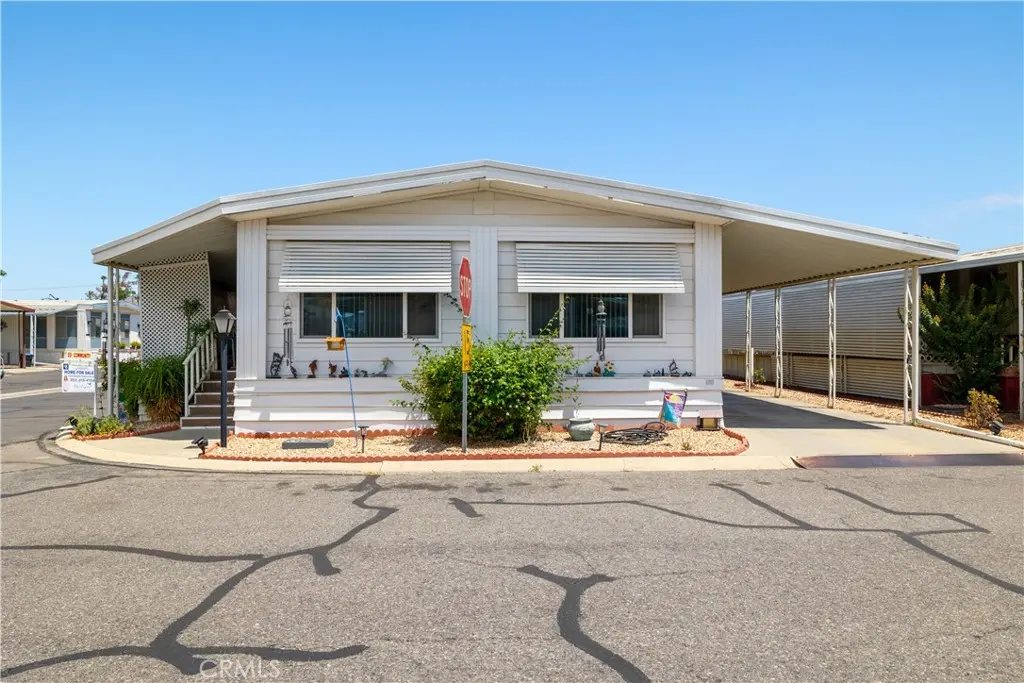 Manufactured In Park for sale at 5001 W Florida 446, Hemet, CA featuring 2 beds and 2 baths