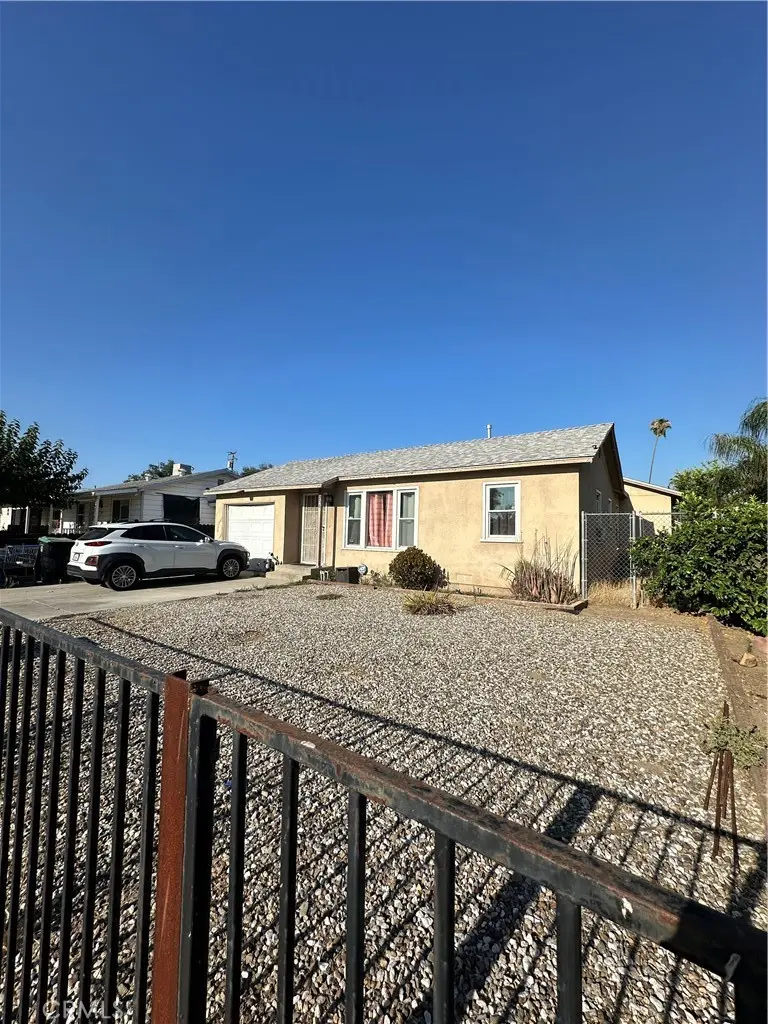 258 S Alessandro Street, Hemet, CA — listing photo 1
