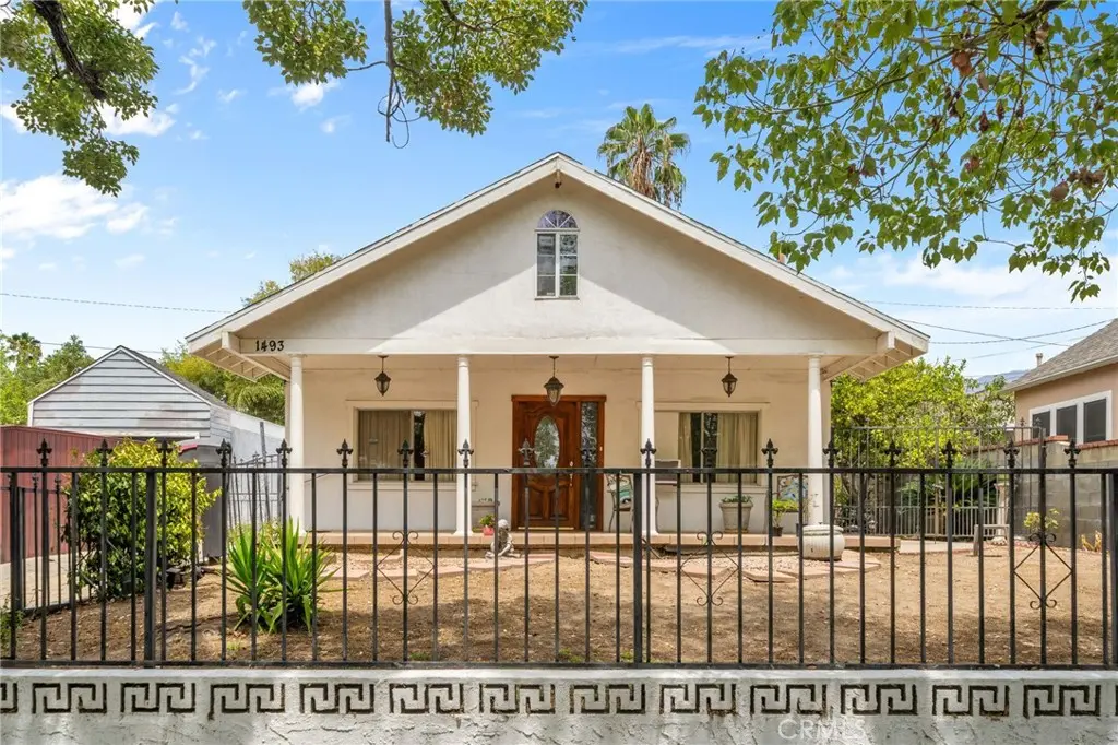 Single Family Residence for sale at 1493 Whitefield, Pasadena, CA featuring 3 beds and 2 baths