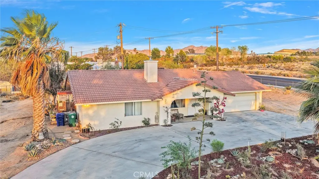 7685 Hilton, Yucca Valley, CA — listing photo 1