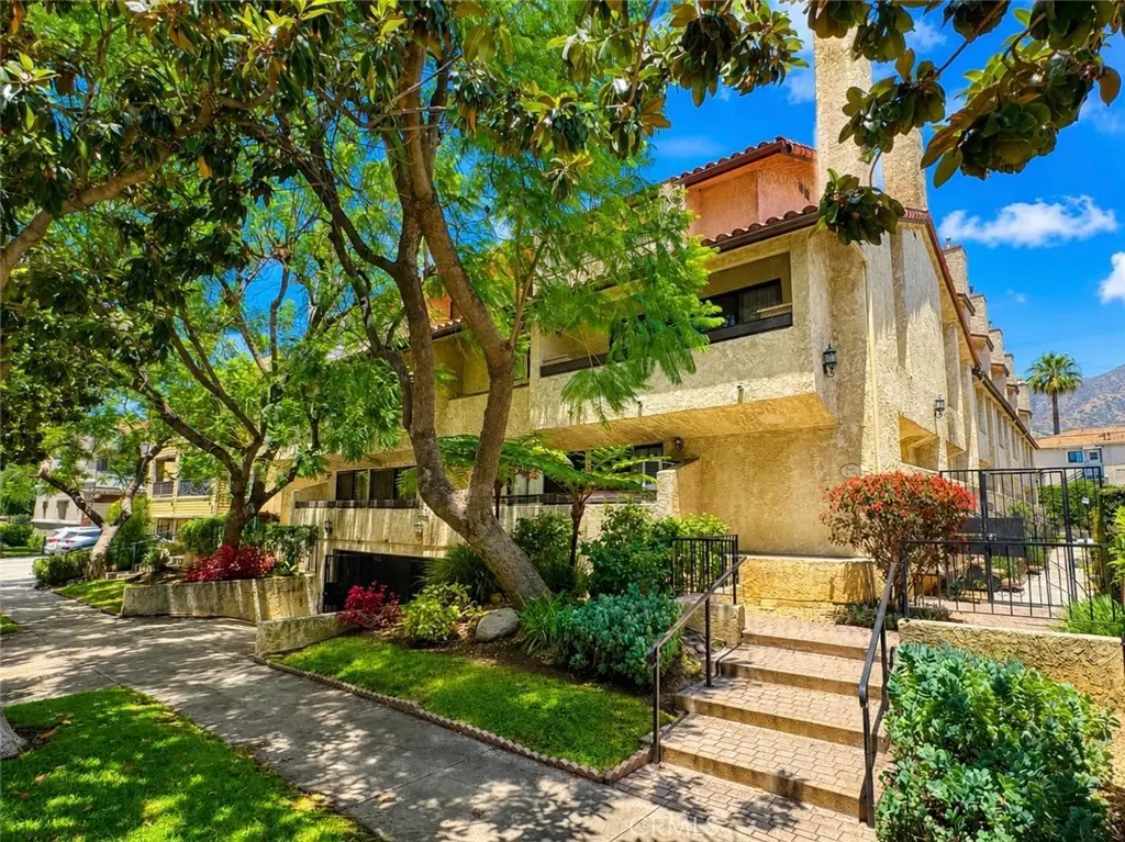 543 W Stocker Street 5, Glendale, CA — listing photo 1