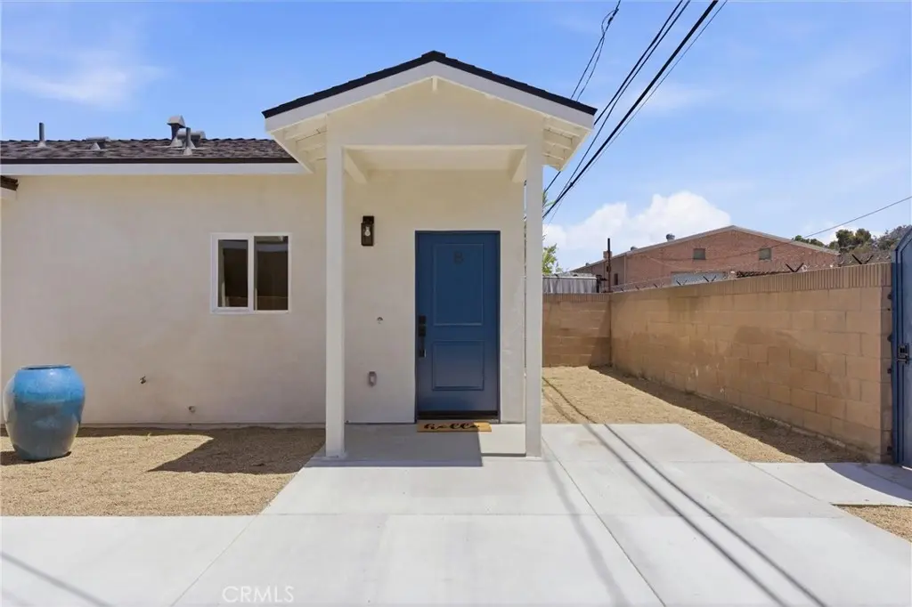 Single Family Residence for rent at 2155 Euclid Avenue B, Long Beach, CA featuring 2 beds and 2 baths