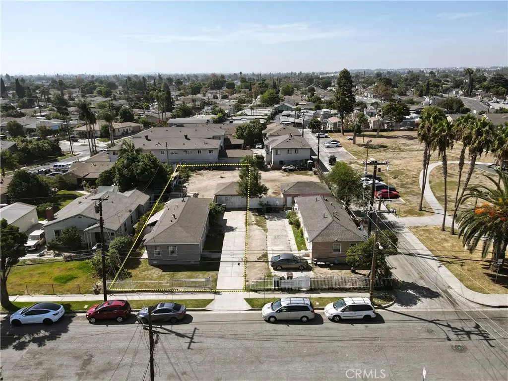 Duplex for sale at 804 E Oaks, Compton, CA