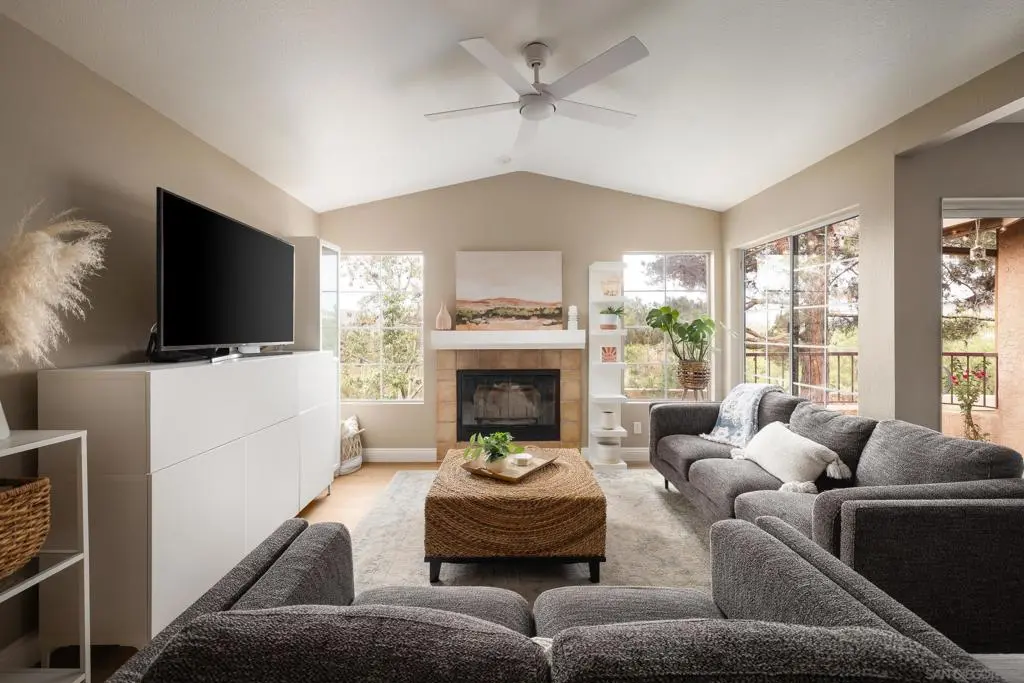 Condominium for sale at 18656 Caminito Cantilena 279, San Diego, CA featuring 3 beds and 2 baths