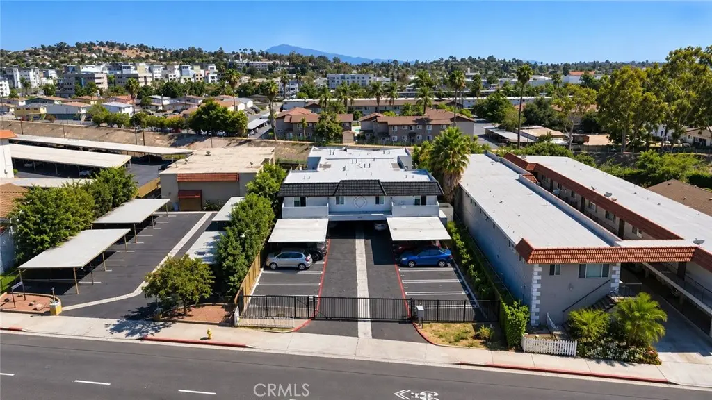 Apartment for sale at 331 Washington, Escondido, CA