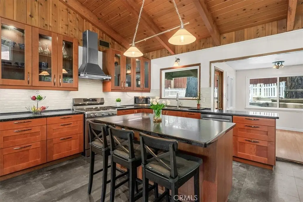 2170 Spring Oak, Running Springs, CA — listing photo 1