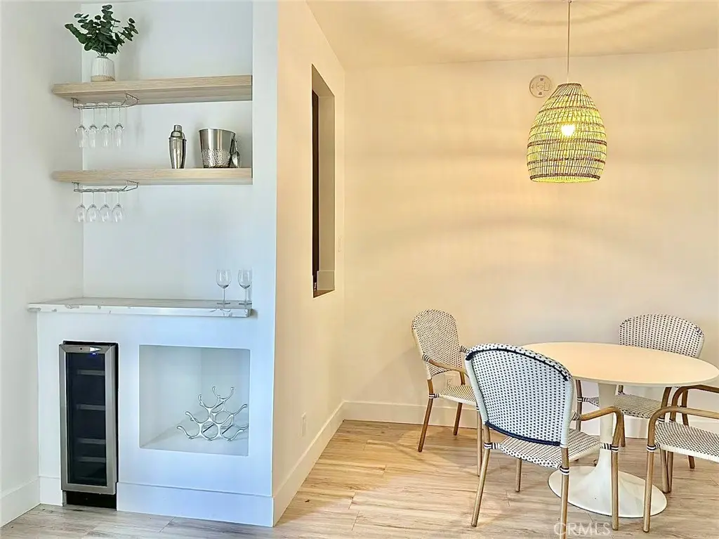 Residential Lease for rent at 2506 Zorada Drive, Los Angeles, Los Angeles County, CA featuring 1 bed and 1 bath