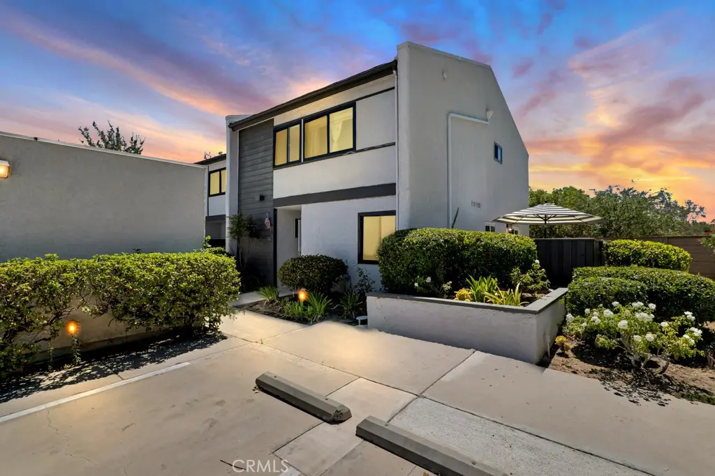 11311 Tampa Avenue 32, Porter Ranch, CA — listing photo 1