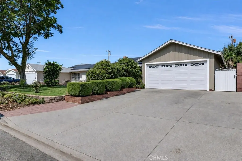 449 E Haltern, Glendora, CA — listing photo 1