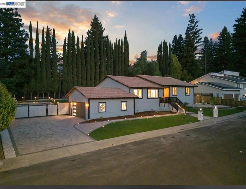 Single Family Residence for sale at 1084 Jamie Dr, Concord, CA featuring 4 beds and 3 baths