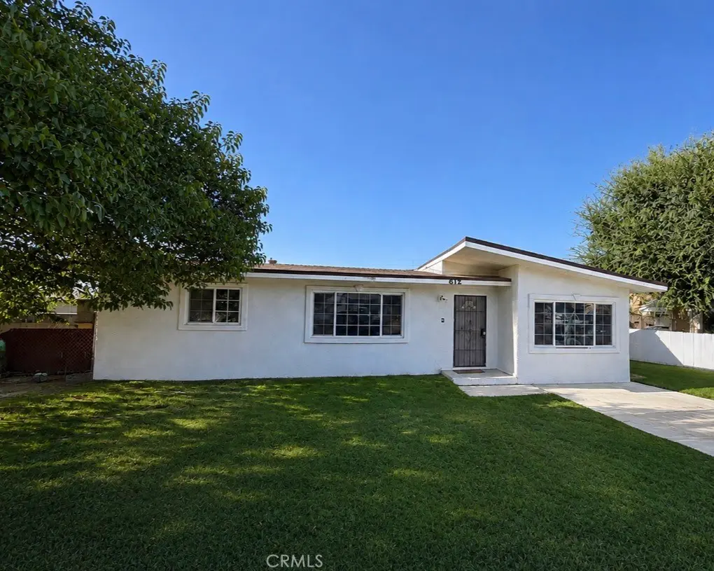 612 Townsley, Bakersfield, CA — listing photo 1
