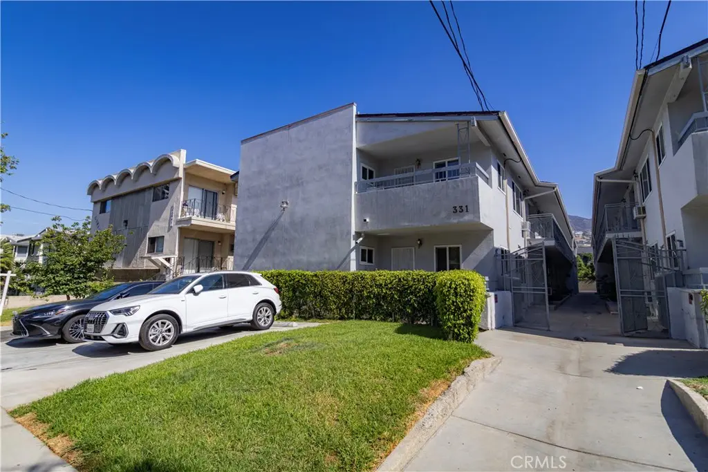 Residential Lease for rent at 331 Cameron 7, Glendale, Los Angeles County, CA featuring 2 beds and 1 bath