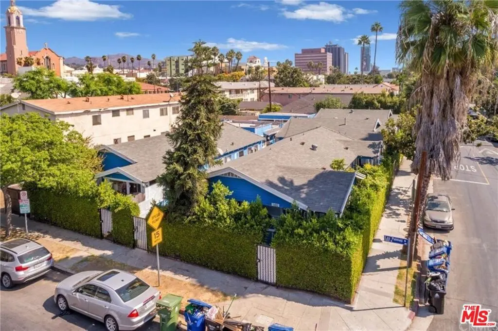 Residential Lease for rent at 6685 De Longpre Avenue, Los Angeles, Los Angeles County, CA featuring 1 bed and 1 bath