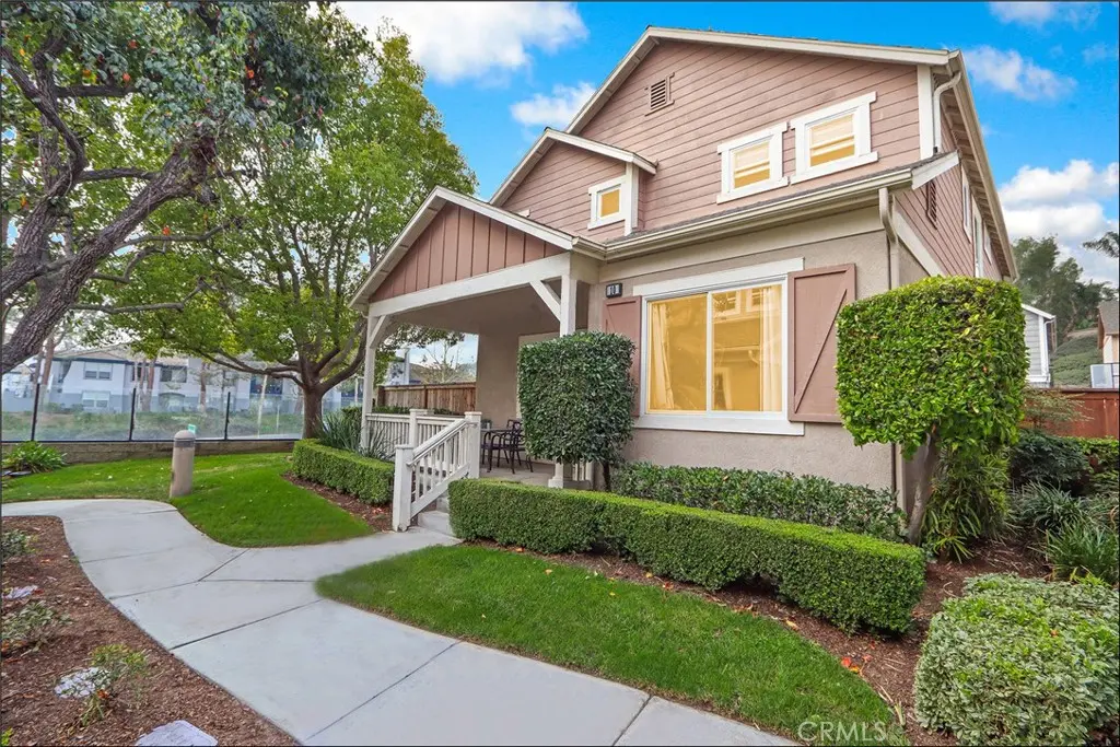Condominium for sale at 10 Bluff Cove, Aliso Viejo, CA featuring 4 beds and 3 baths