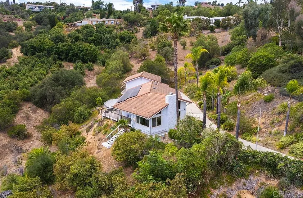 2645 Daisy Lane, Fallbrook, CA — listing photo 1
