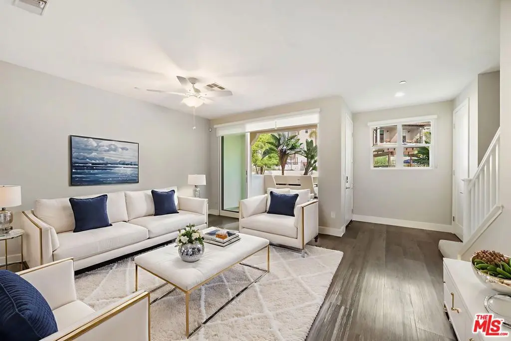 Residential Lease for rent at 4378 Paxton Place, Calabasas, Los Angeles County, CA featuring 3 beds and 3 baths