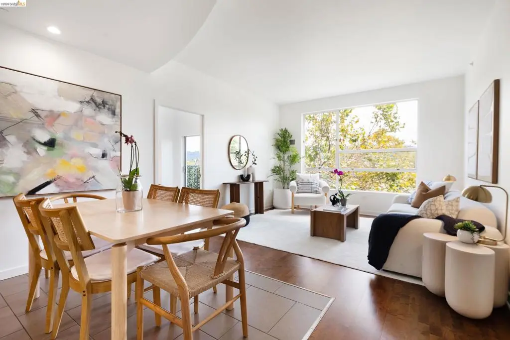 Condominium for sale at 6465 San Pablo Ave 3-3, Oakland, CA featuring 2 beds and 2 baths