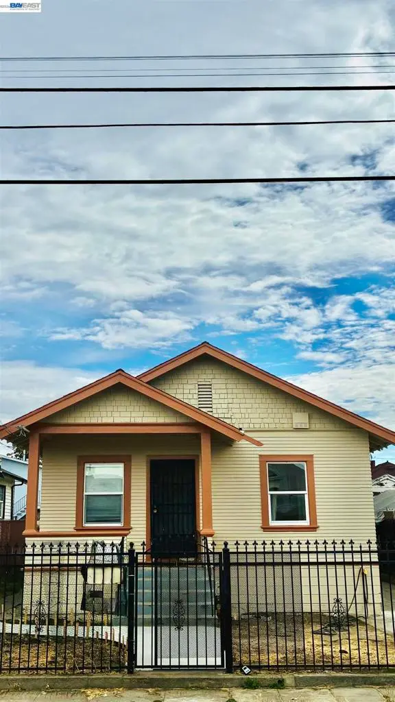 Single Family Residence for sale at 9826 C St, Oakland, CA featuring 2 beds and 3 baths