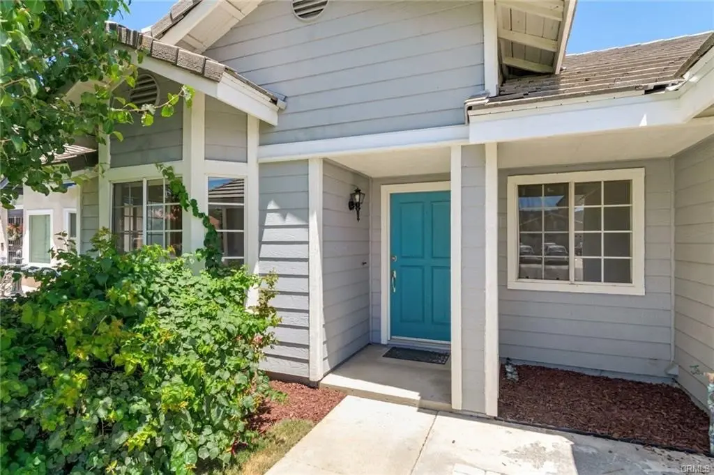 Rooming House for rent at 13671 Ford, Chino, CA featuring 3 beds and 2 baths
