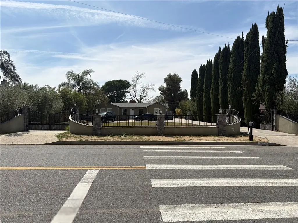12917 Gladstone, Sylmar, CA — listing photo 1