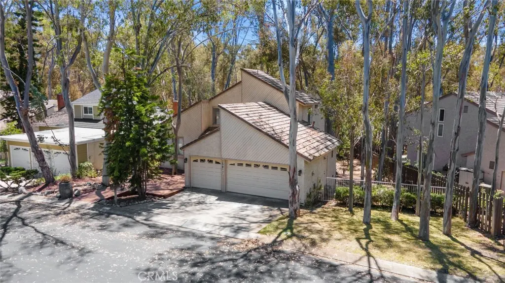 Single Family Residence for sale at 25012 Woodridge, Lake Forest, CA featuring 4 beds and 3 baths