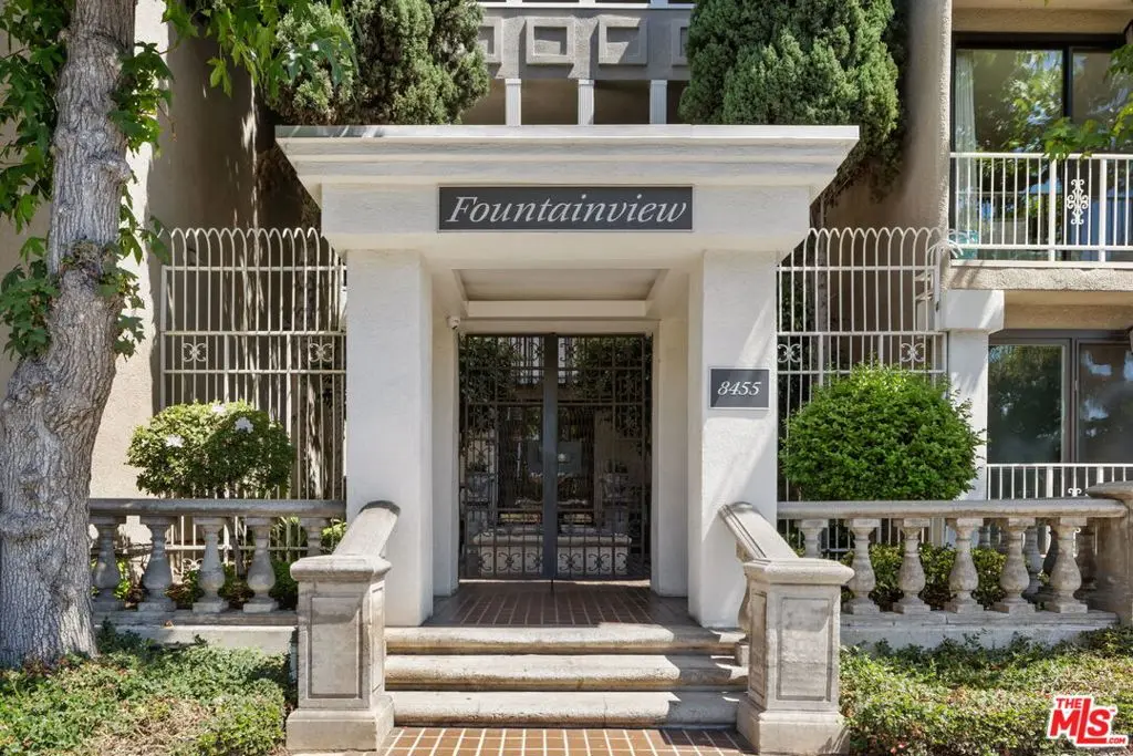 Residential Lease for rent at 8455 Fountain Avenue 301, West Hollywood, Los Angeles County, CA featuring 2 beds and 2 baths