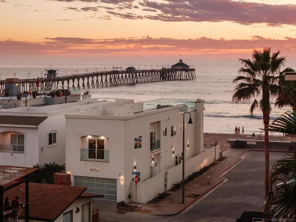 Single Family Residence for rent at 806 Ocean Ln, Imperial Beach, CA featuring 4 beds and 4 baths