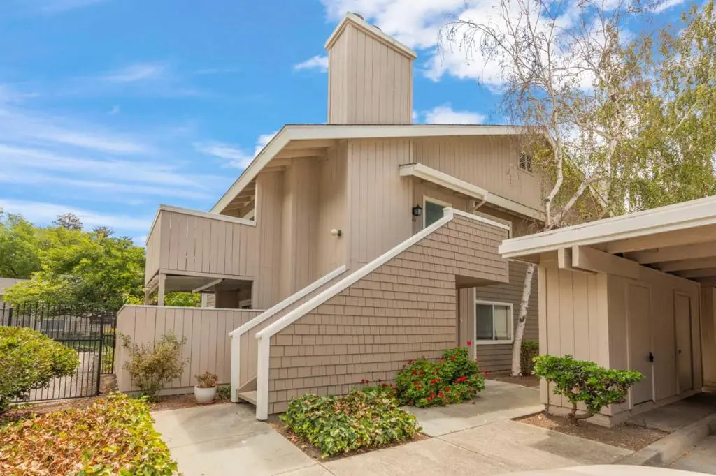 Condominium for sale at 5516 Sean Circle 44, San Jose, CA featuring 2 beds and 1 bath