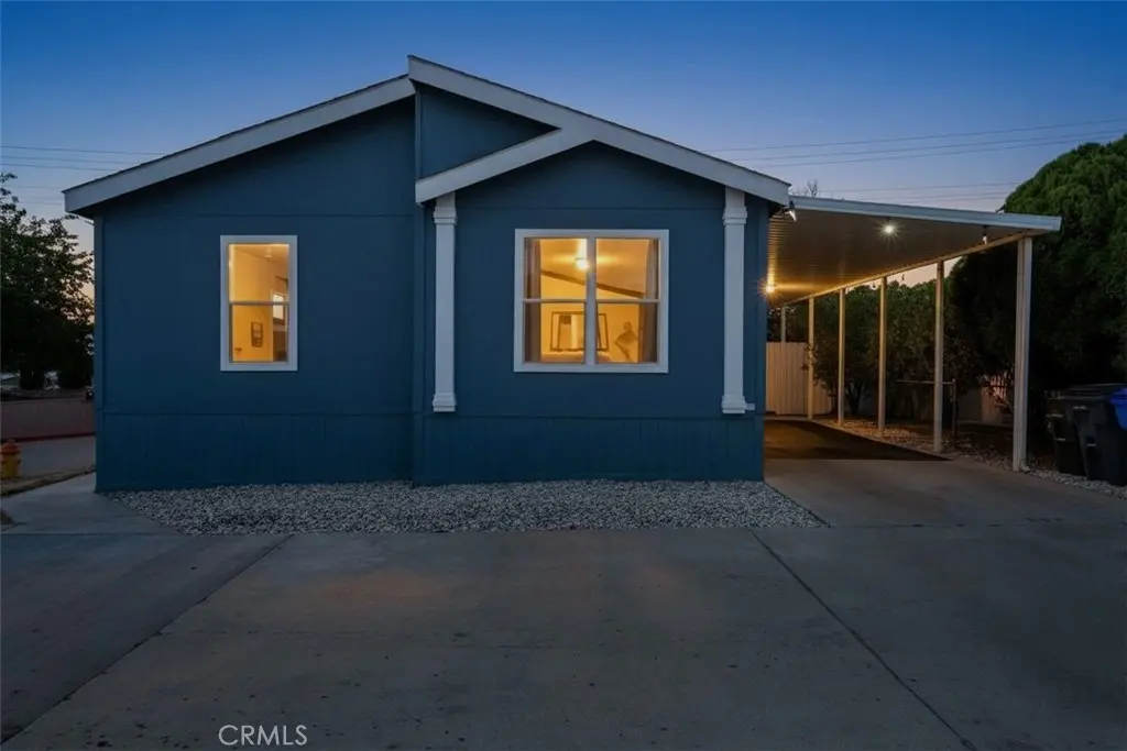 Manufactured In Park for sale at 2494 W Main St. 143, Barstow, CA featuring 3 beds and 2 baths