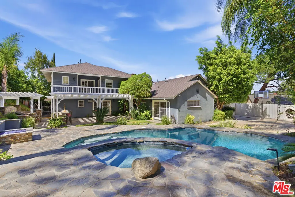 3690 Crownridge Drive, Sherman Oaks, CA — listing photo 1