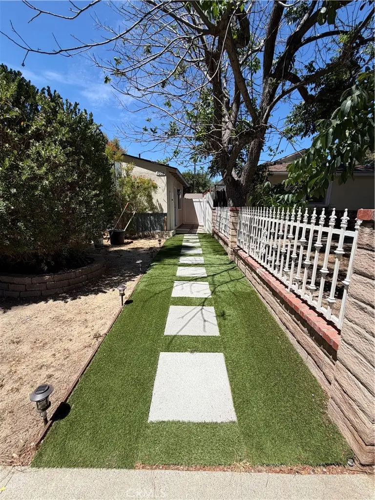 7009 Comanche, Winnetka, CA — listing photo 1