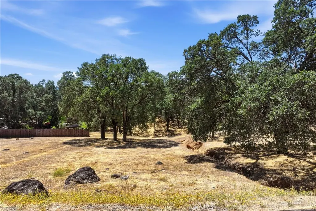 19531 Park Ridge Road, Hidden Valley Lake, CA — listing photo 1