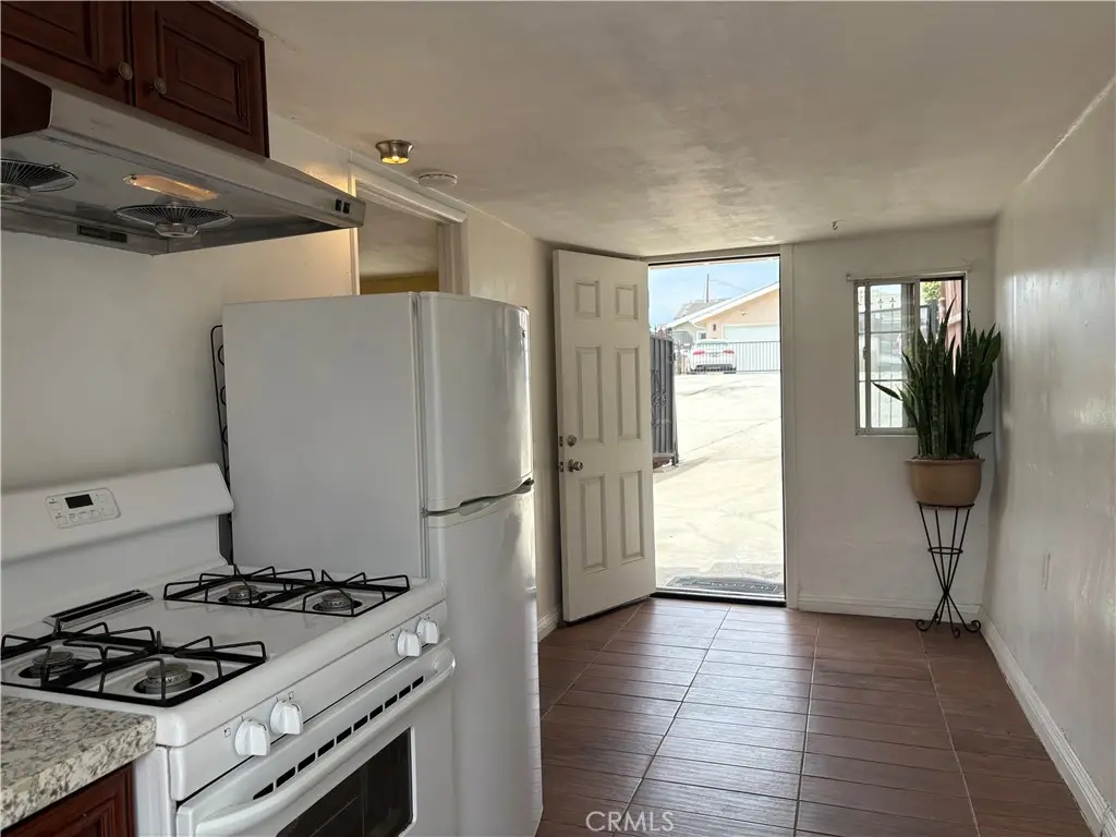 Residential Lease for rent at 2005 Redding Avenue, Rosemead, Los Angeles County, CA featuring 1 bed and 1 bath
