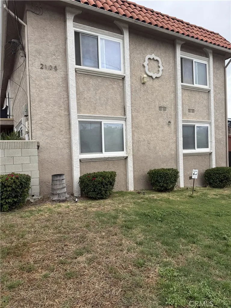 Residential Lease for rent at 2105 Speyer LN B, Redondo Beach, Los Angeles County, CA featuring 3 beds and 2 baths