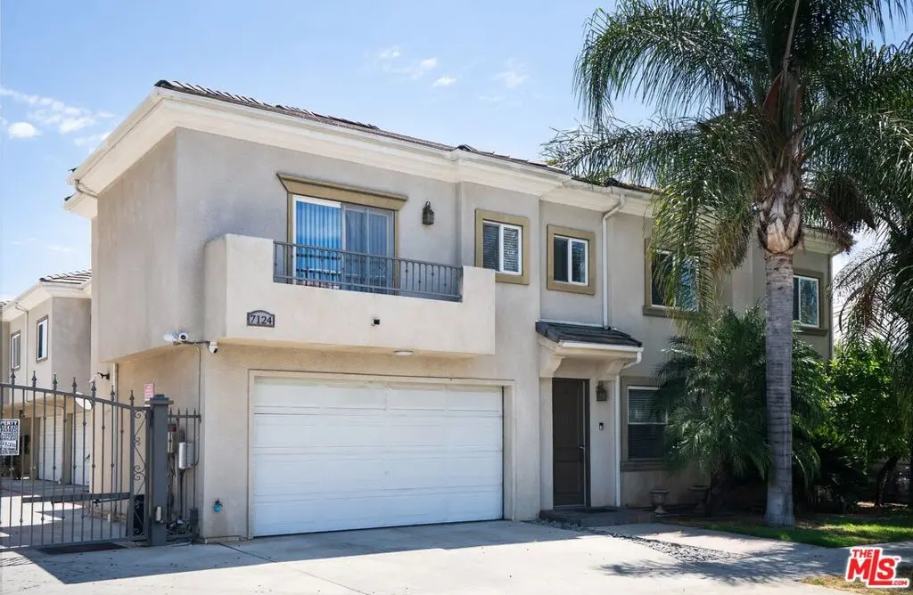 Residential Lease for rent at 7124 Farralone Avenue 101, Los Angeles, Los Angeles County, CA featuring 4 beds and 3 baths