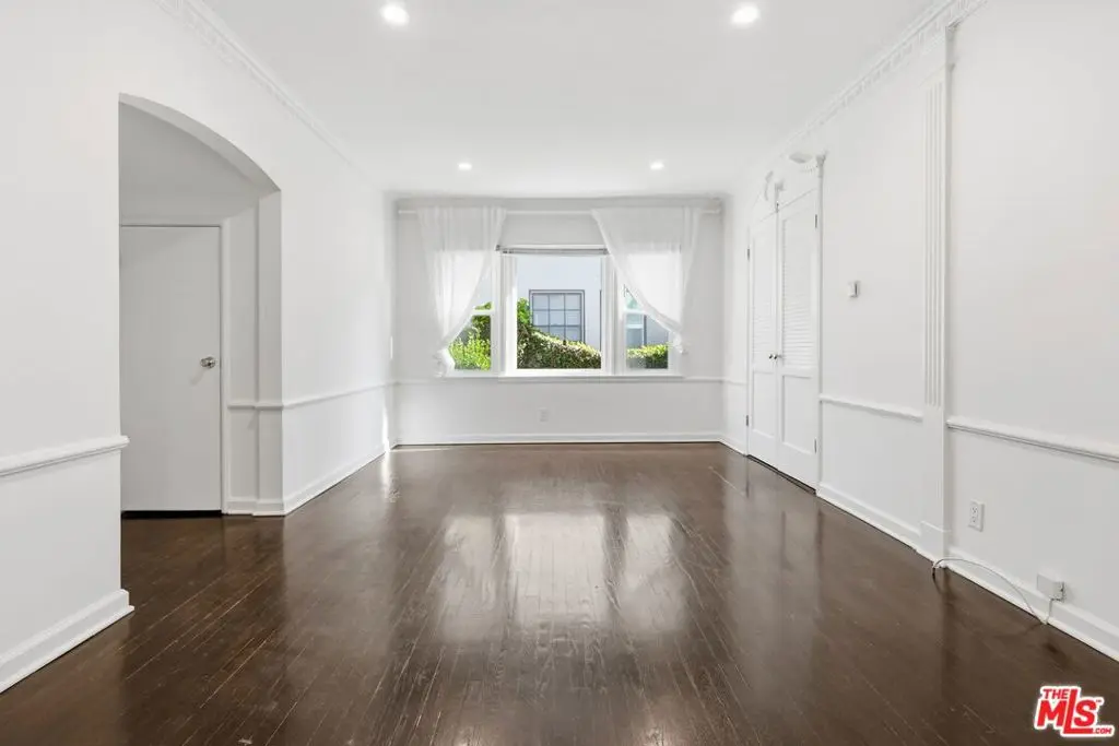 Residential Lease for rent at 9608 W Olympic Boulevard C, Beverly Hills, Los Angeles County, CA featuring 2 beds and 1 bath