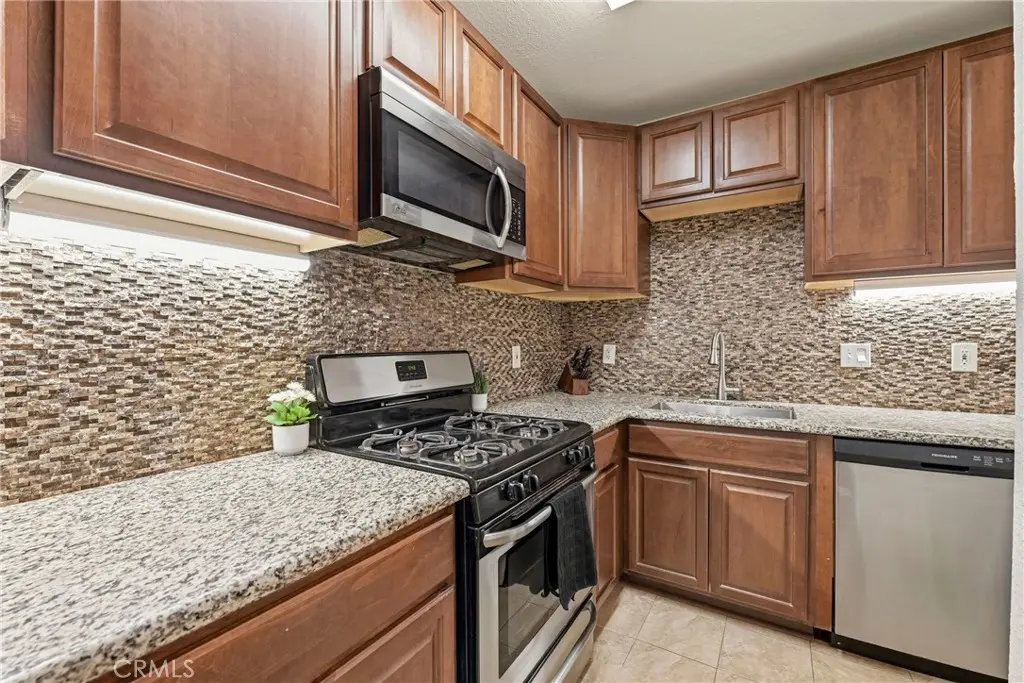 868 E Alvarado 44, Fallbrook, CA — listing photo 1
