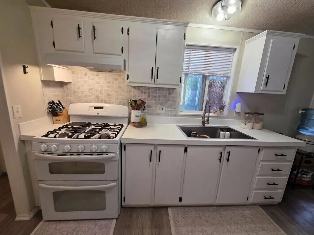 Manufactured In Park for sale at 2900 Fairview Road 76, Hollister, CA featuring 3 beds and 2 baths