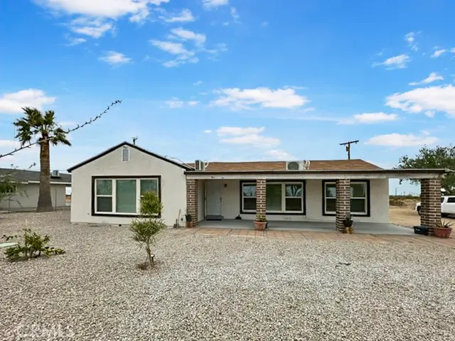 Duplex for sale at 18351 Cottonwood Drive, Blythe, CA featuring 5 beds and 3 baths