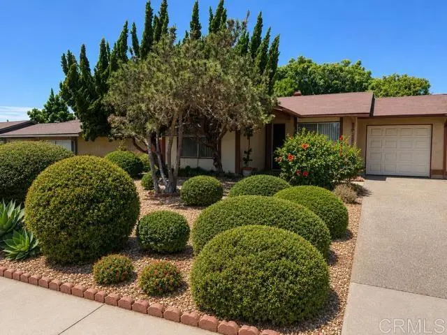 Duplex for rent at 1527 Temple Height Dr., Oceanside, CA featuring 2 beds and 1 bath