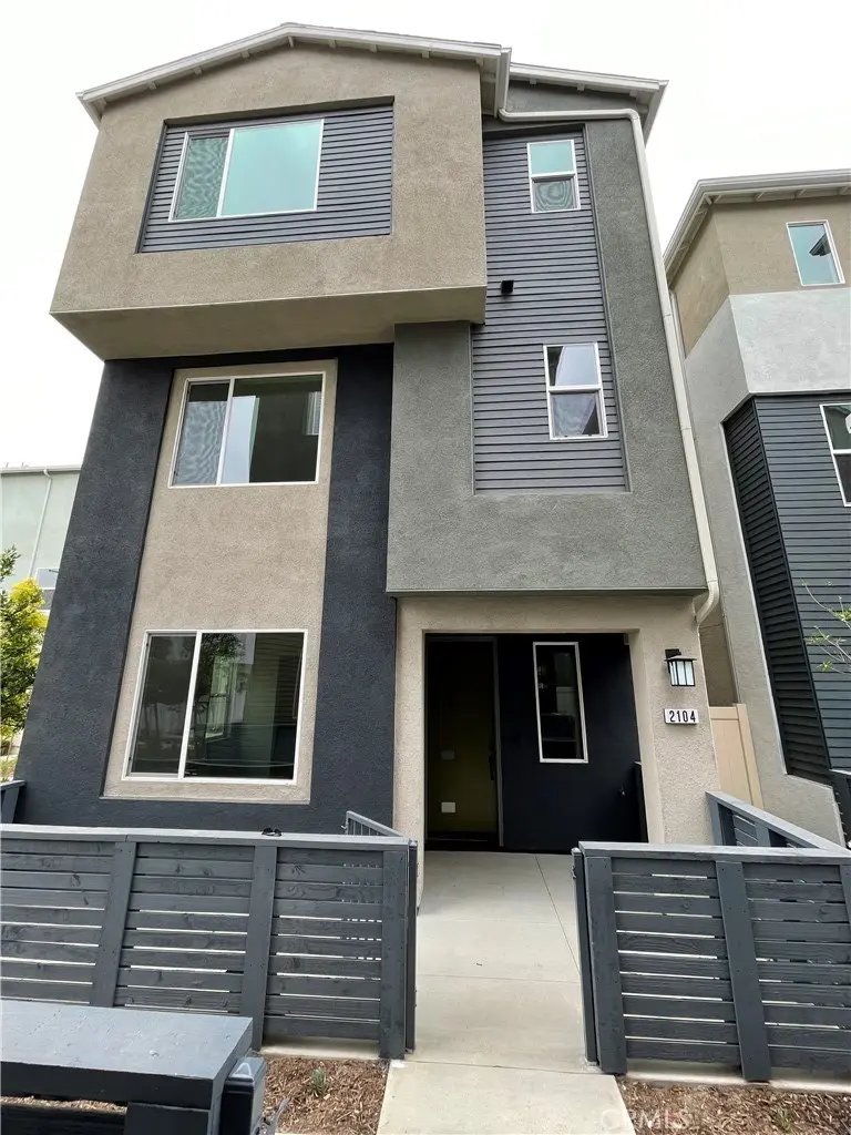 2104 Lacy Crossing Drive, Santa Ana, CA — listing photo 1