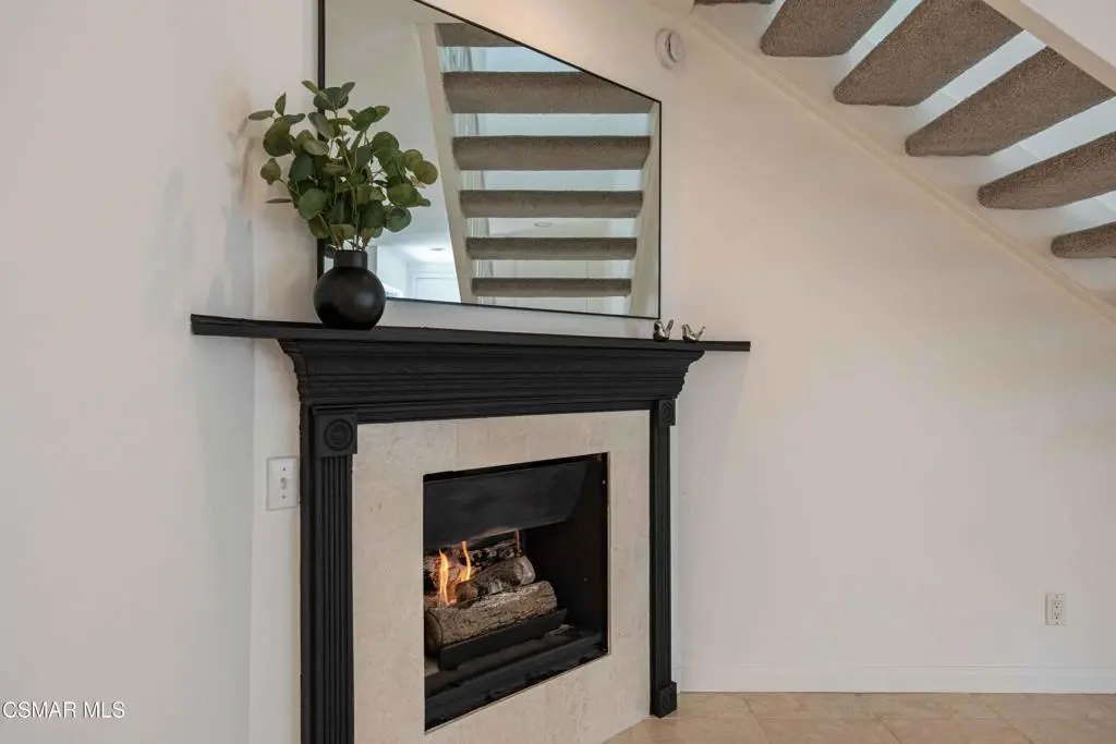 Residential Lease for rent at 3623 Summershore Lane, Westlake Village, Los Angeles County, CA featuring 2 beds and 2 baths
