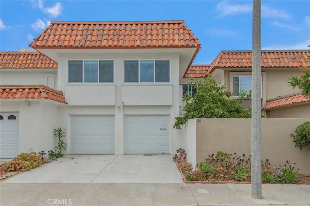 Single Family Residence for rent at 26 Palmento, Irvine, CA featuring 4 beds and 3 baths