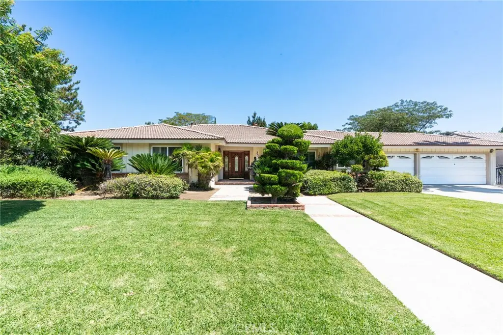Single Family Residence for rent at 333 W Wistaria Avenue, Arcadia, CA featuring 3 beds and 3 baths