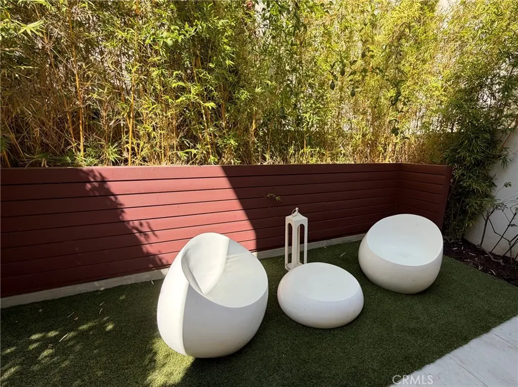 Single Family Residence for rent at 76 Bellatrix, Irvine, CA featuring 1 bed and 1 bath