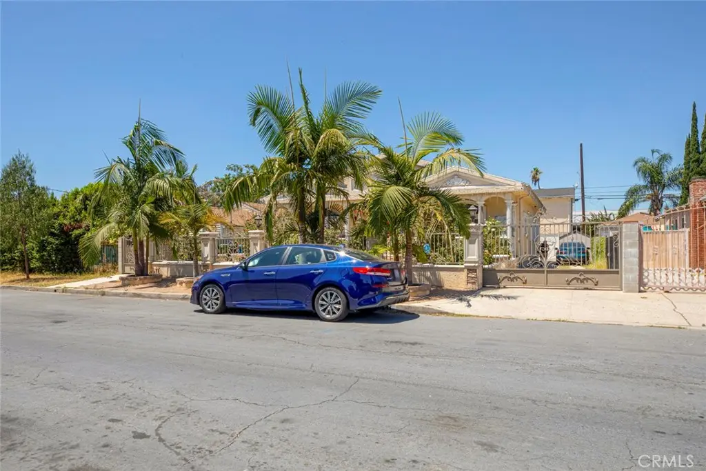 6641 Agnes Avenue, North Hollywood, CA — listing photo 1