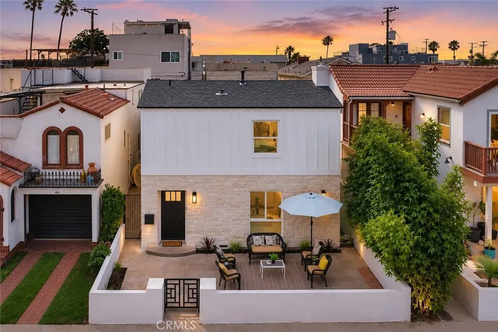 Single Family Residence for sale at 40 Claremont, Long Beach, CA featuring 3 beds and 2 baths