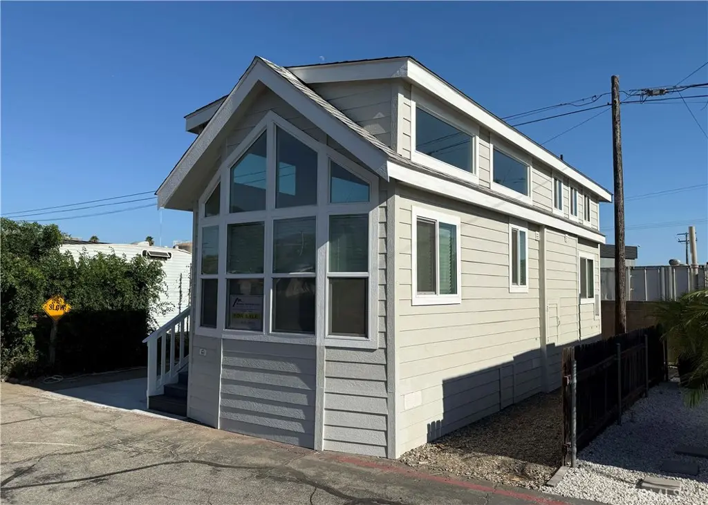 Manufactured In Park for sale at 2548 Peck Road 06, Monrovia, CA featuring 1 bed and 1 bath