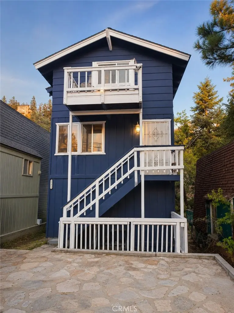 33417 Cedar Dr, Arrowbear, CA — listing photo 1