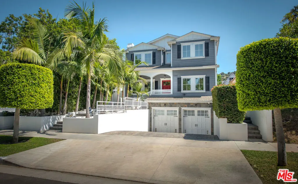 12142 Hollyglen Place, Studio City, CA — listing photo 1